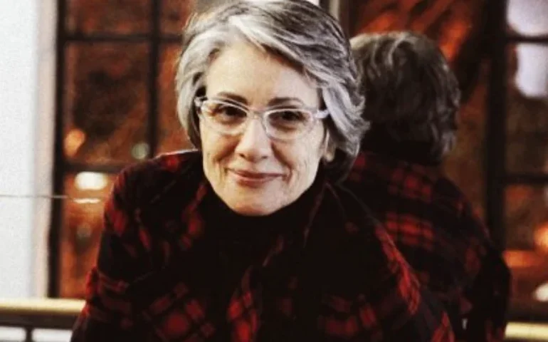 Mulher acusa atriz Cássia Kis de transfobia em banheiro de shopping na Barra da Tijuca