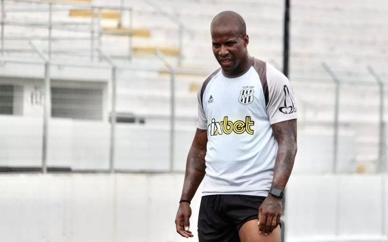 Pressionado, Santos troca folga por volta aos treinos de olho na Sul-Americana