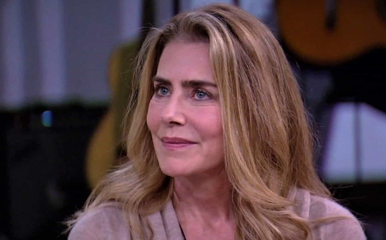 Maitê Proença revela que será avó