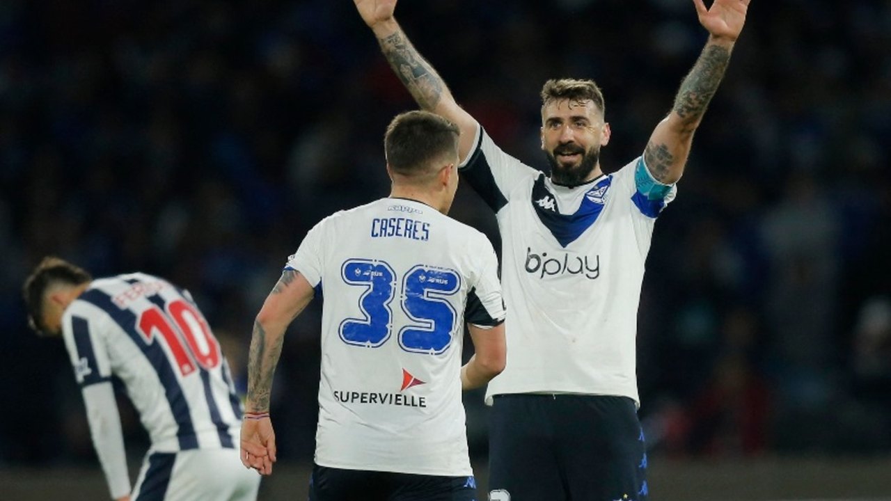Vélez ganha de novo do Talleres e encara Flamengo na semifinal da Libertadores
