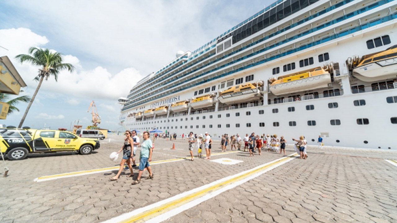 Temporada de cruzeiros cresce 30% e trará mais de 33 mil turistas para Alagoas