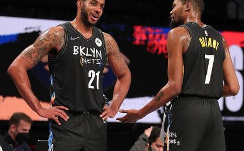 Nets derrotam Bucks e abrem 2 a 0 na semifinal do Leste; Suns vencem a primeira