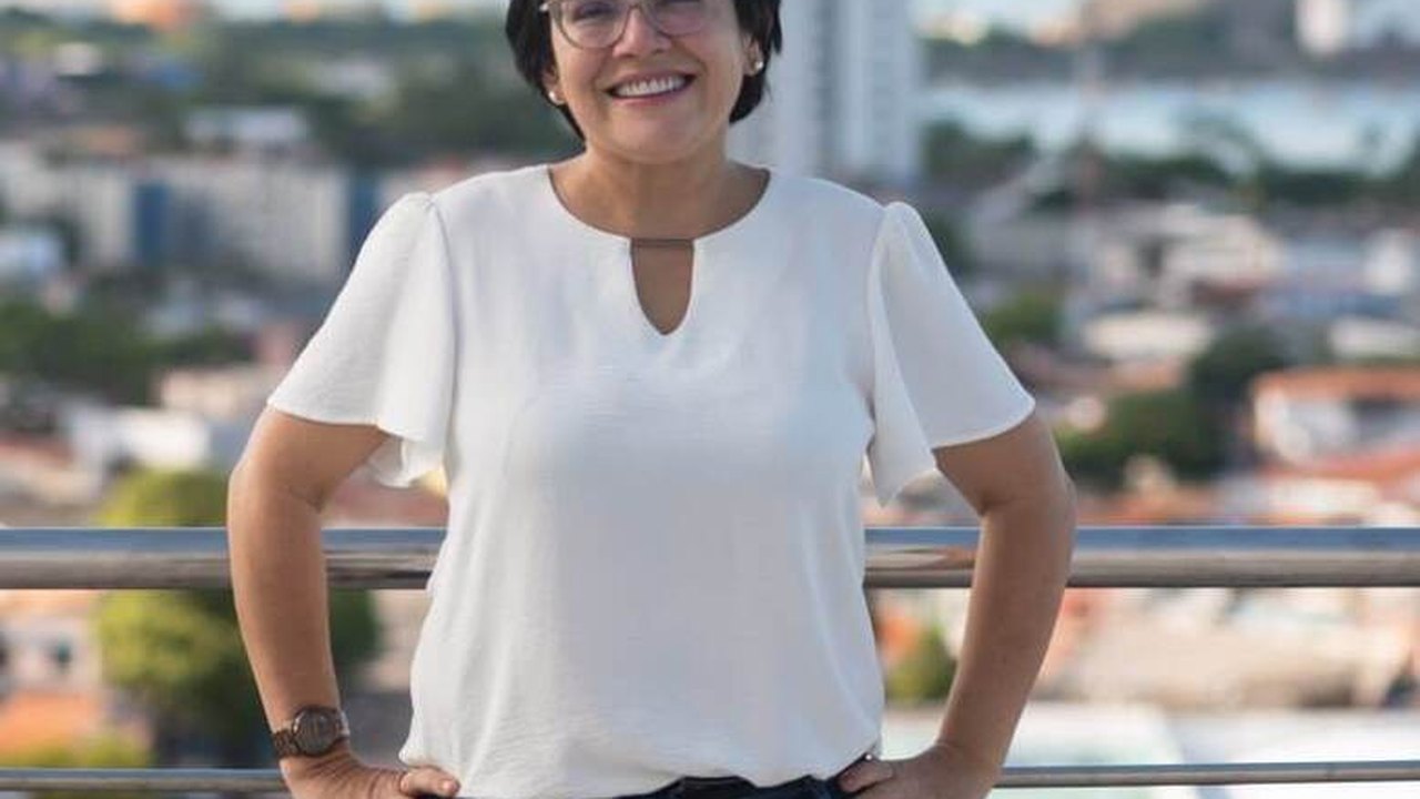 Apaixonada por gestão, professora lança pré-candidatura à Câmara Federal