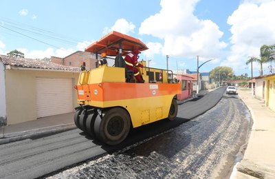 Autorizada pelo Iphan, pavimentação de ruas do Centro Histórico avança em Marechal Deodoro 