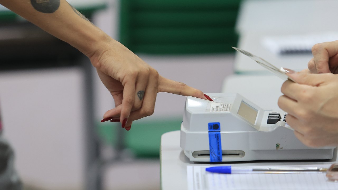 Lula cresce em número de votos em todos os estados; Flávio recua em 6