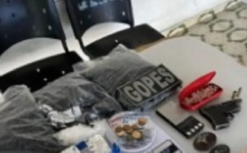 Adolescente é apreendido com drogas, arma artesanal e 3 mil pinos vazios em Arapiraca