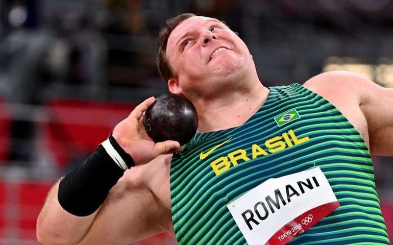 Darlan Romani fica em oitavo lugar no arremeso de peso do Mundial de Atletismo