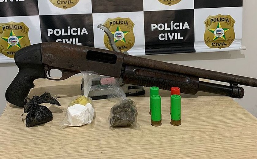 Jovem é preso com espingarda e drogas na Pitanguinha