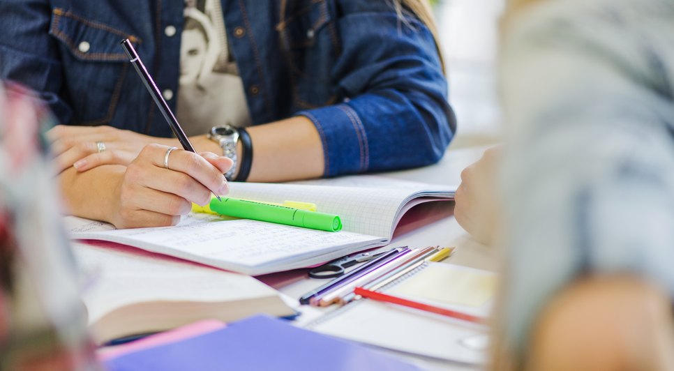 Olimpíada oferta bolsas de iniciação científica para estudantes; veja como participar / Foto: Foto: Freepik/Arquivo