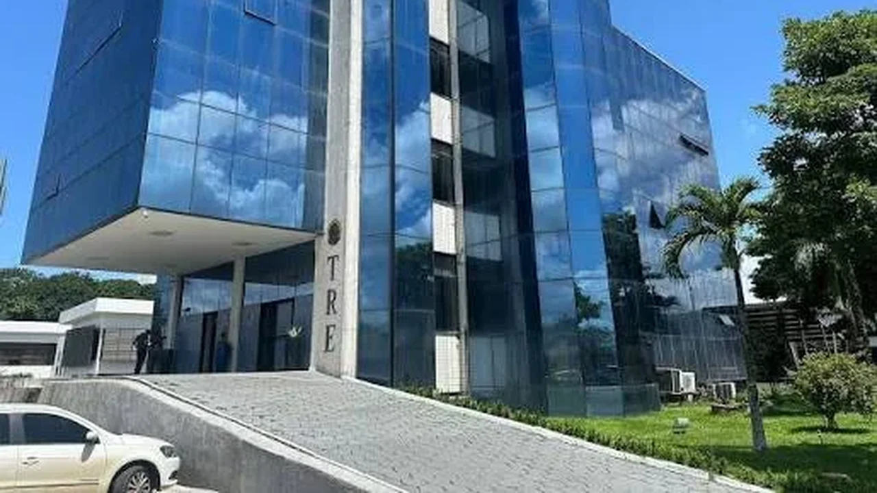 TRE de Roraima autoriza ex-governador afastado após cassação a disputar vaga no Senado em 2026