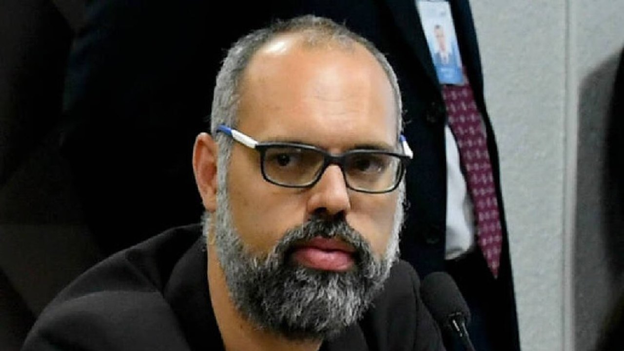 Governo Lula pode retomar processo de extradição de Allan dos Santos