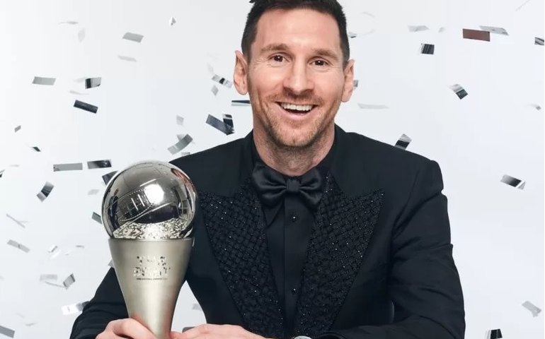 The Best: Messi desbanca Benzema e Mbappé e é eleito melhor do mundo pela 7ª vez