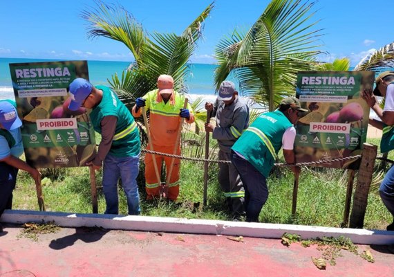 Desenvolvimento Sustentável instala placas de preservação da restinga na orla da capital