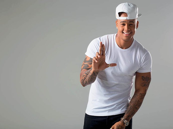 Cantor Léo Santana será atração do Maceió Verão 2018 no sábado, dia 6