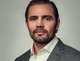 Defesa do pai de Daniel Vorcaro critica prisão e cobra acesso integral a provas