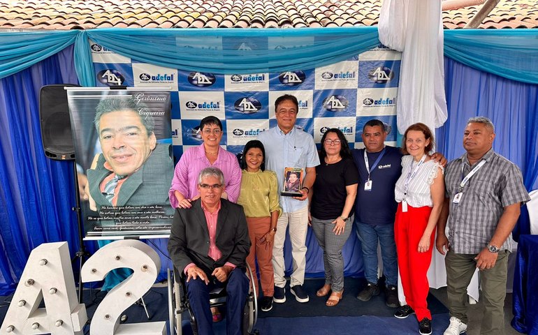 Adefal 42 anos: deputado Galba Novaes é homenageado com troféu Guerreiro da Inclusão Gerônimo Ciqueira