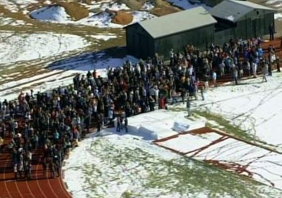 Tiroteio em escola nos Estados Unidos fere duas pessoas