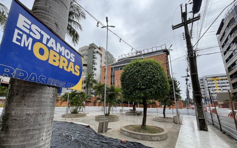 Infraestrutura inicia obras de reforma da Praça Milton Buarque, na Ponta Verde