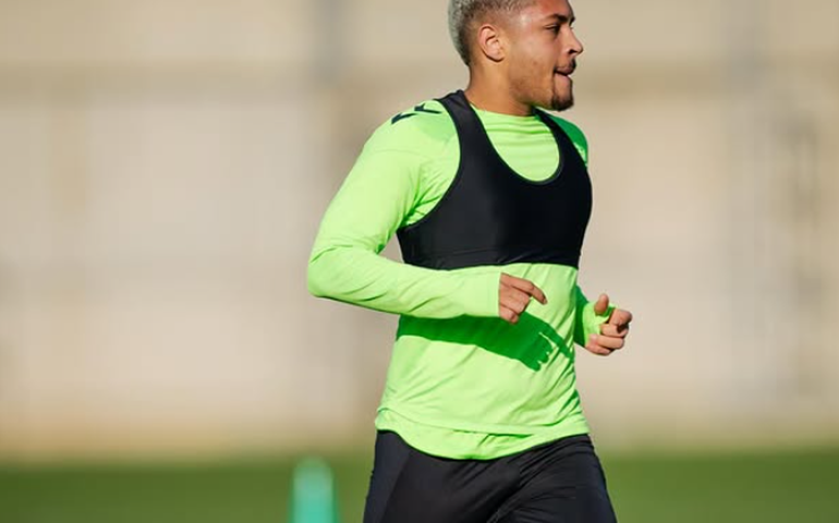 Palmeiras insiste com o Betis por Vitor Roque e pode ter o atacante por empréstimo