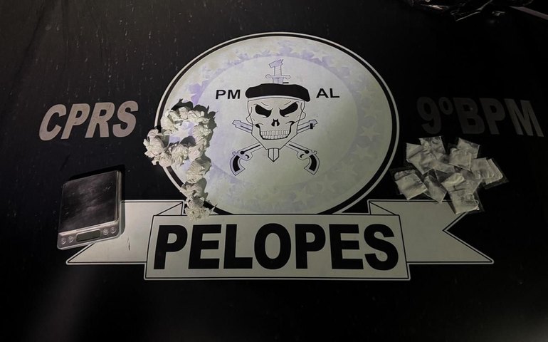 PM prende jovem de 19 anos com drogas e balança de precisão em Delmiro Gouveia