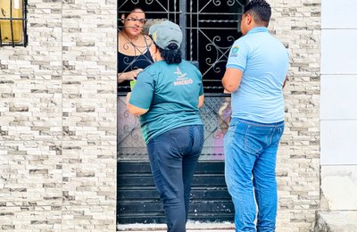 Ação educativa da Alurb no Vergel aborda reciclagem de materiais