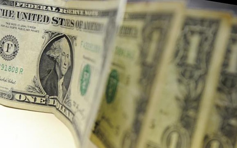 Gastos em viagens internacionais voltam a crescer em agosto, diz Banco Central