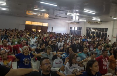 Seune sedia Encontro Arquidiocesano e reúne centenas de fiéis em Maceió