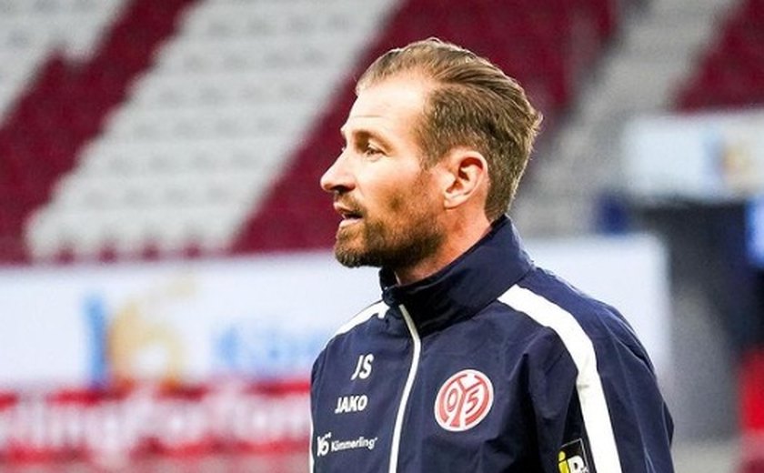 Mainz rescinde com jogador que publicou mensagem de apoio à