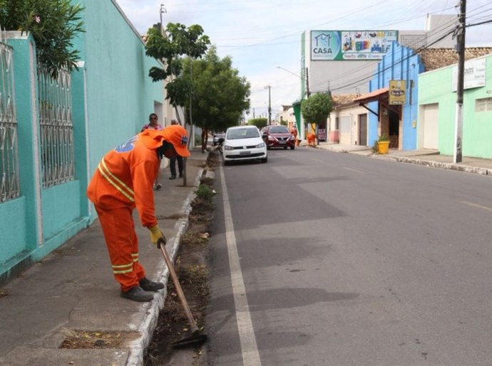 Prefeitura intensifica mutirões de limpeza nas comunidades de Arapiraca
