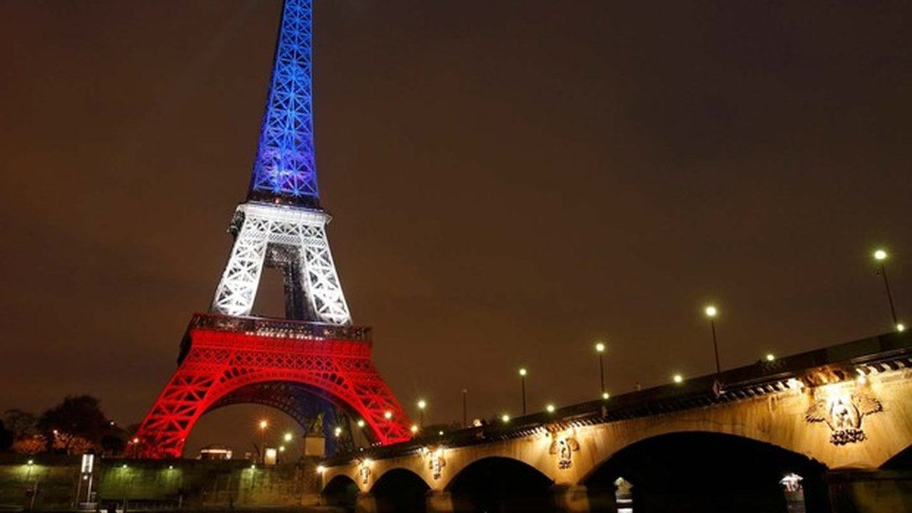 Franceses lembram um ano dos ataques terroristas em Paris