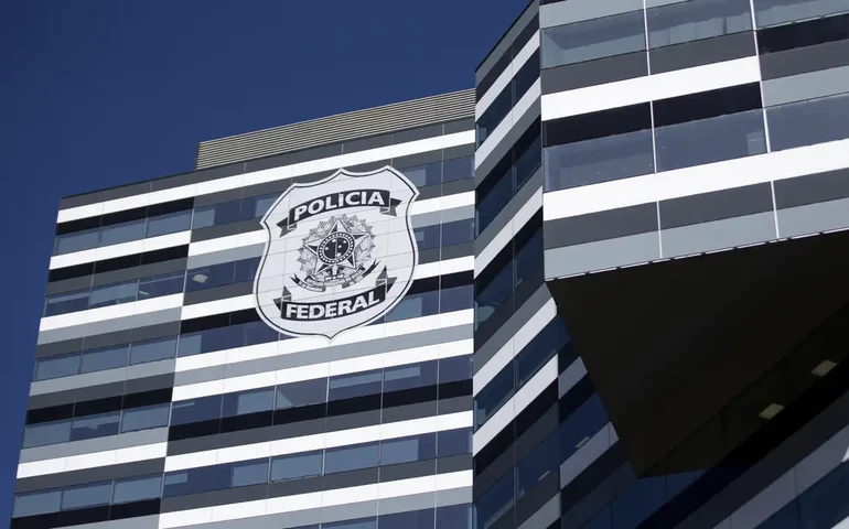 Polícia Federal investiga desvio de cotas parlamentares em operação no DF e RJ