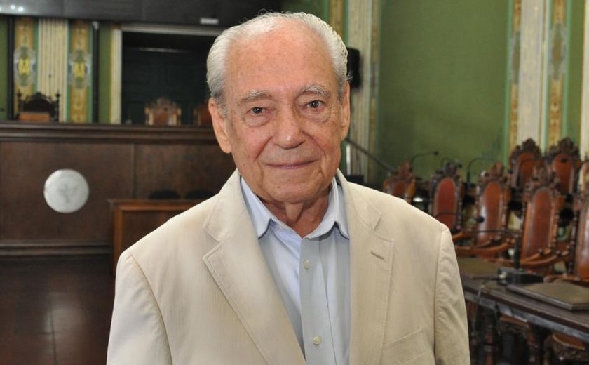 Morre aos 91 anos o ex-governador da Bahia e ex-ministro da Defesa Waldir Pires