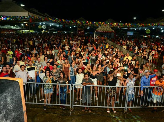 São João de São Miguel dos Campos segue para terceiro dia com muito forró