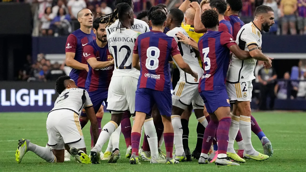 Vini Jr marca, e Real Madrid bate o Almería de virada pelo Campeonato Espanhol