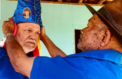 Ator Chico de Assis retrata poesia pelos recantos de Palmeira dos Índios