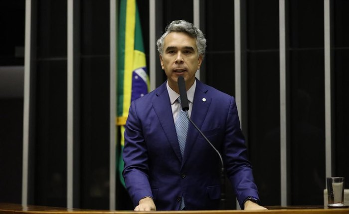 Aprovação da isenção do Imposto de Renda é uma vitória para o trabalhador brasileiro, avalia Rafael Brito