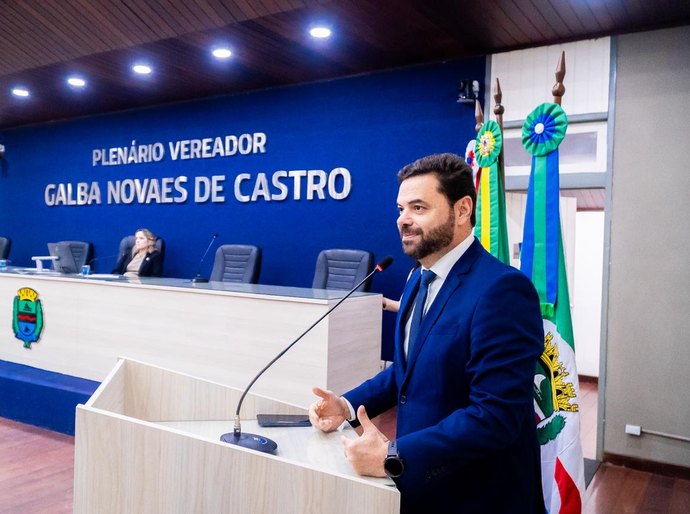 Chico Filho destaca nova realidade do Renasce Salgadinho e critica omissão da BRK