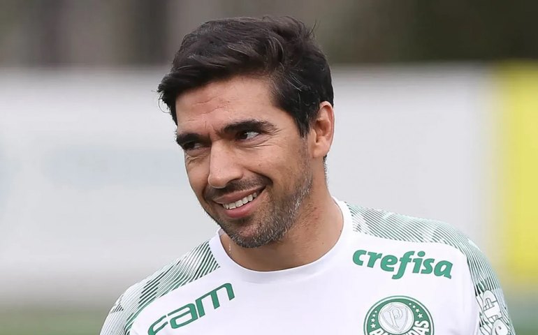 Abel Ferreira destaca busca pela calma em campo como trunfo do Palmeiras