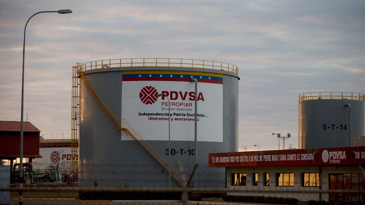 Petrolífera venezuelana PDVSA diz que explosão em usina de gás pode ter sido provocada por ataque
