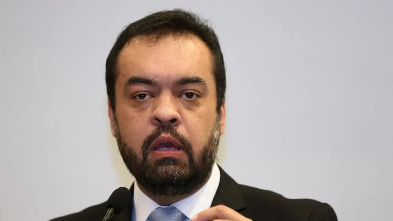 Processo no TSE que pode cassar Castro deve voltar à pauta em até duas semanas