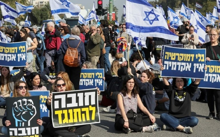 Israelenses protestam antes de votação de reforma judicial