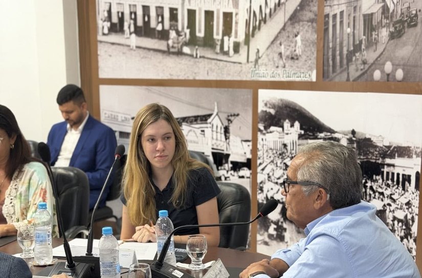 Atuação de Cibele Moura em defesa do comércio é destacada em encontro na Fecomércio