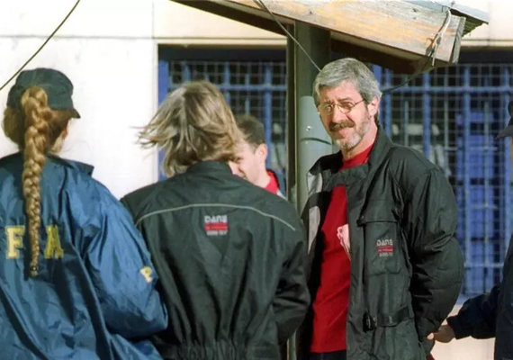 Argentina diz 'sim' à extradição de ex-terrorista italiano