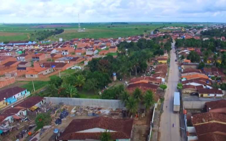Casal retira vazamentos em adutora de um dos sistemas que atende à cidade de Messias