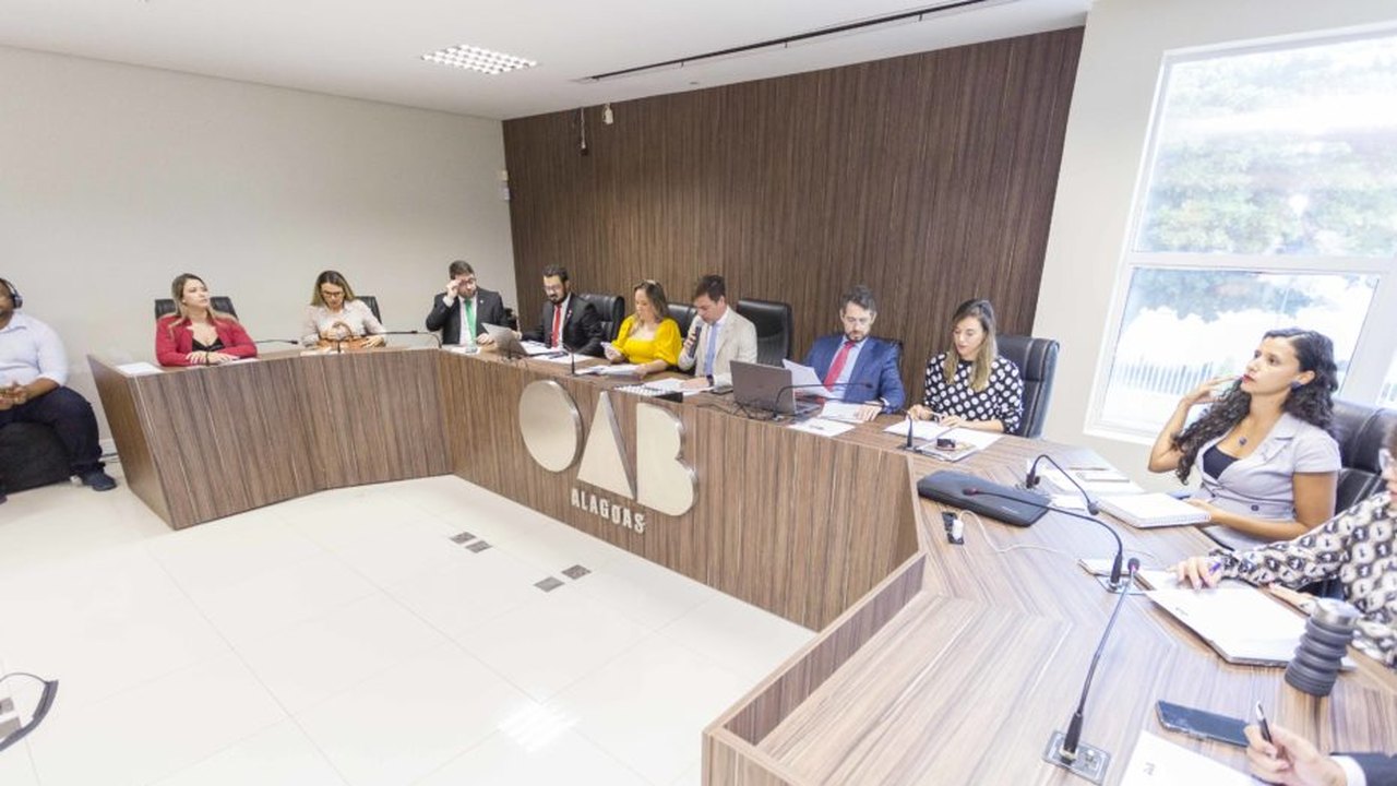 Conselho da OAB/AL transforma comissões de Igualdade Racial e da Mulher Advogada em permanentes