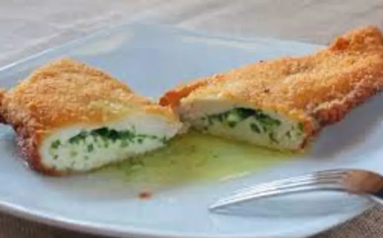 Rússia causa polêmica ao servir 'frango à Kiev' a jornalistas