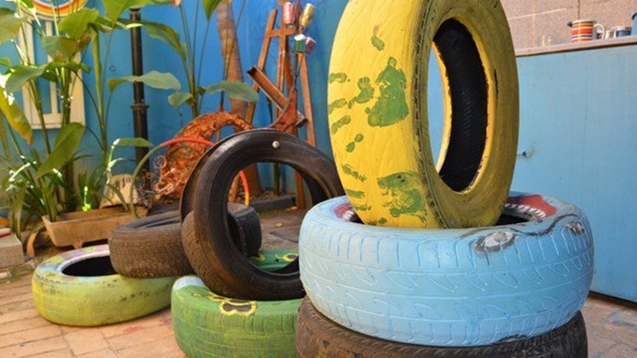 Maceió: Artistas alertam sobre formas de reutilizar pneus no combate à dengue