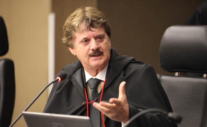 TJ mantém afastado do cargo prefeito de São Luís do Quitunde