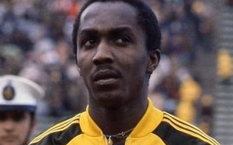 Morre Amaral, maior zagueiro do Guarani, com história no Corinthians, Santos e na seleção