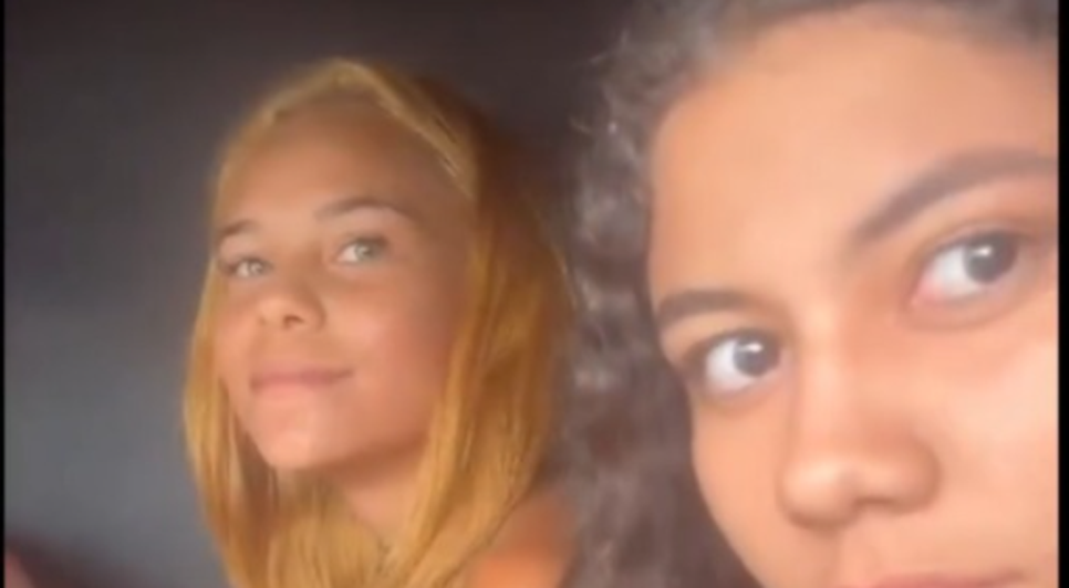 Prisão de suspeitas por agressão terminou com cantada por parte da mulher detida. Foto: Reprodução/Internet.